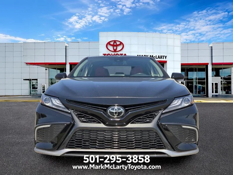 Used 2022 BLACK TOYOTA XSE AUTO image 8