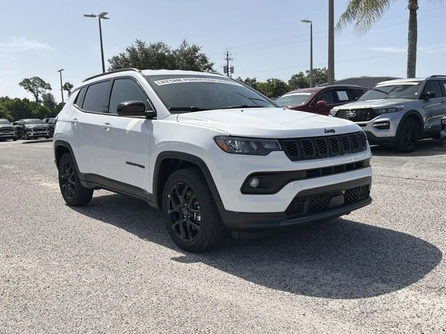 New 2026 Bright White Clearcoat Jeep Latitude image 2