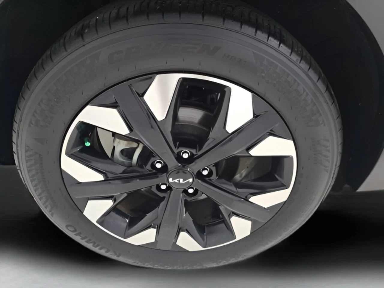 Used 2024 Sapphire Blue Kia X-Line image 8