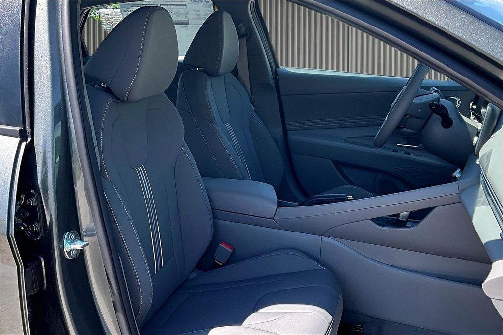 New 2026 Amazon Gray Hyundai SEL Sport image 9