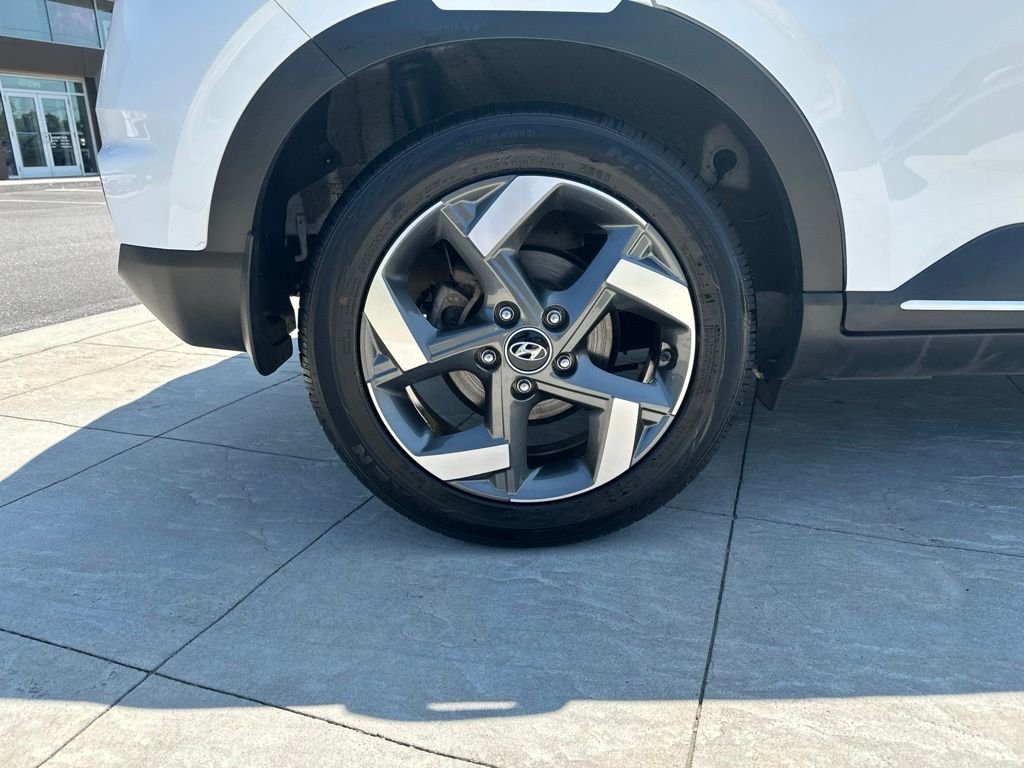 Used 2023 White Hyundai Limited image 5