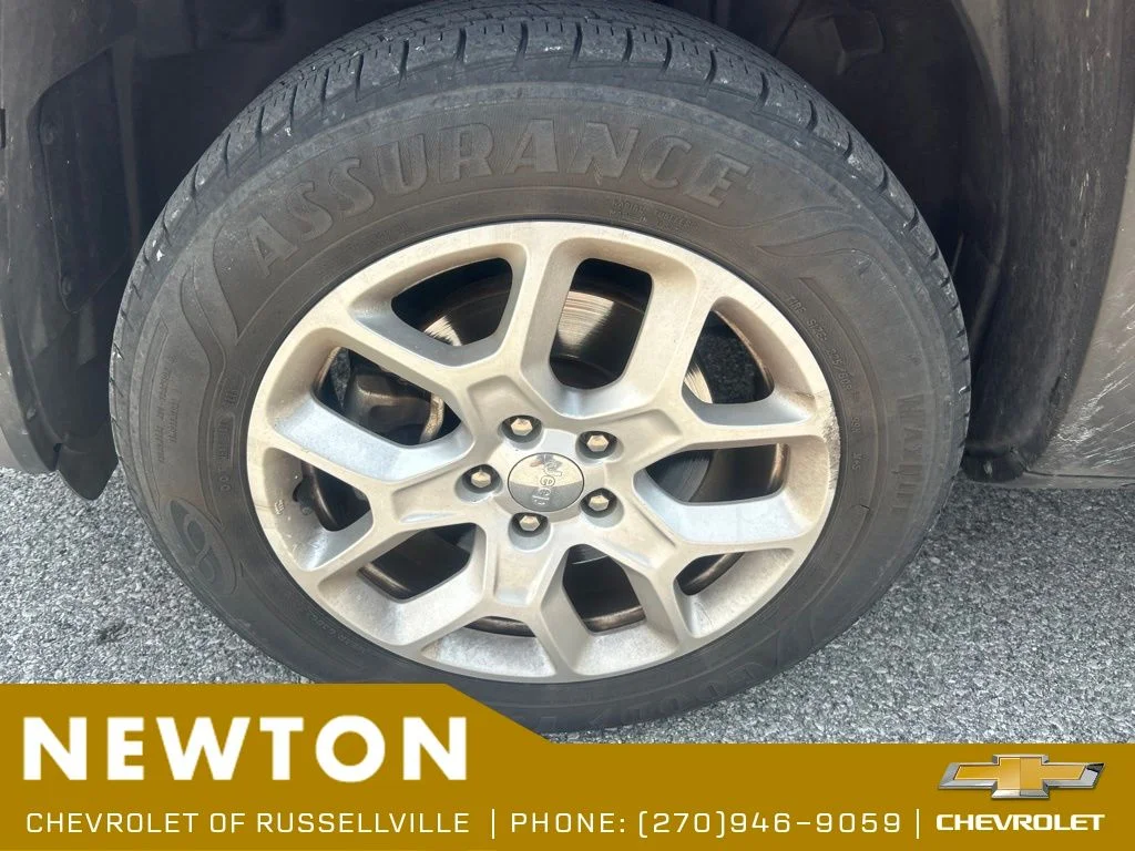 Used 2018 Colorado Red Jeep Latitude image 20