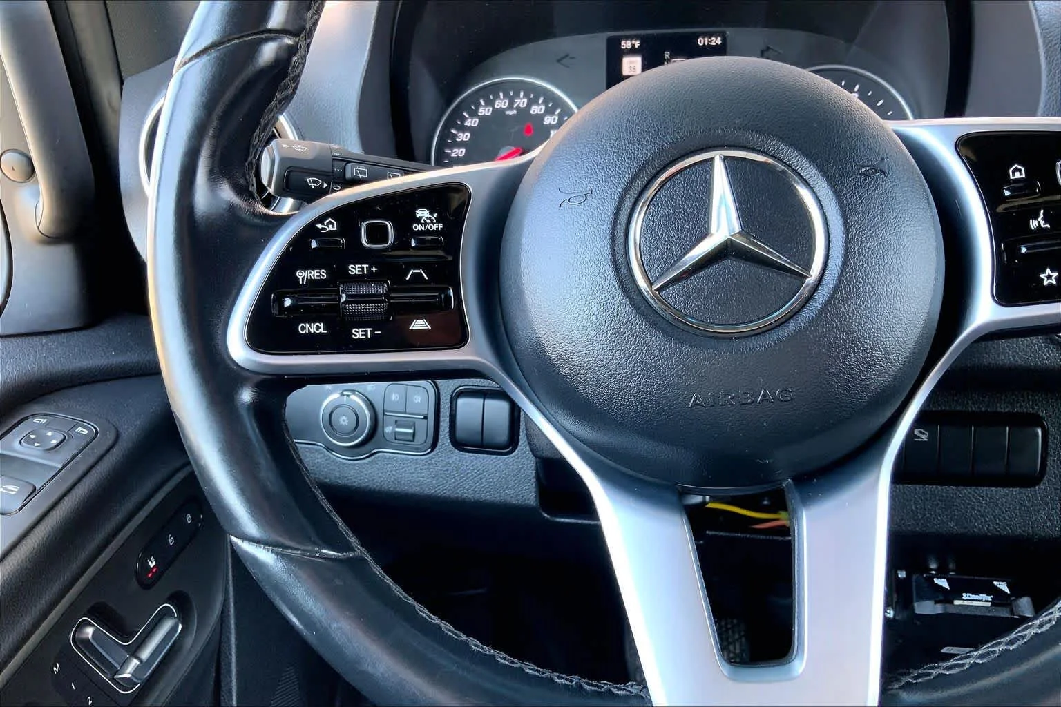 Used 2022 Obsidian Black Metallic Mercedes-Benz  image 25