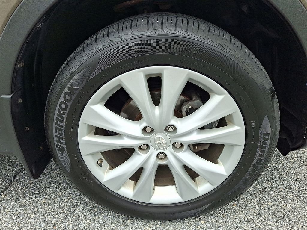 Used 2015 Brown Toyota Limited image 9