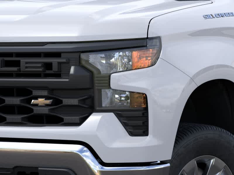 New 2026 Summit White Chevrolet WT image 10