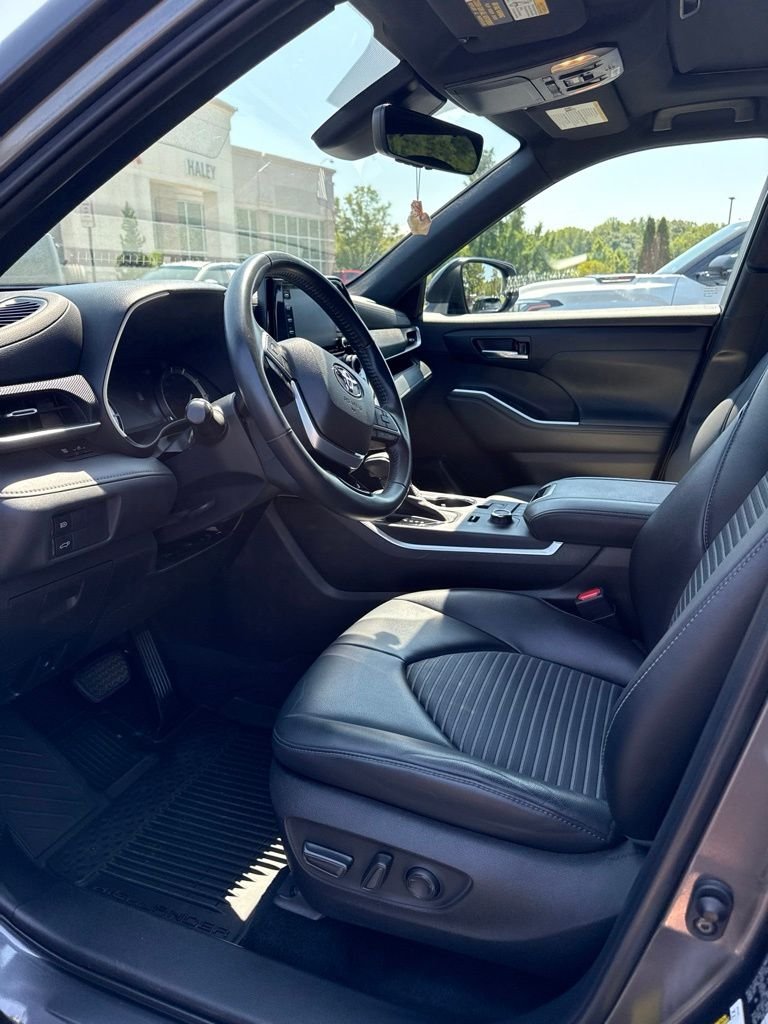 Used 2022 Gray Toyota XSE image 6