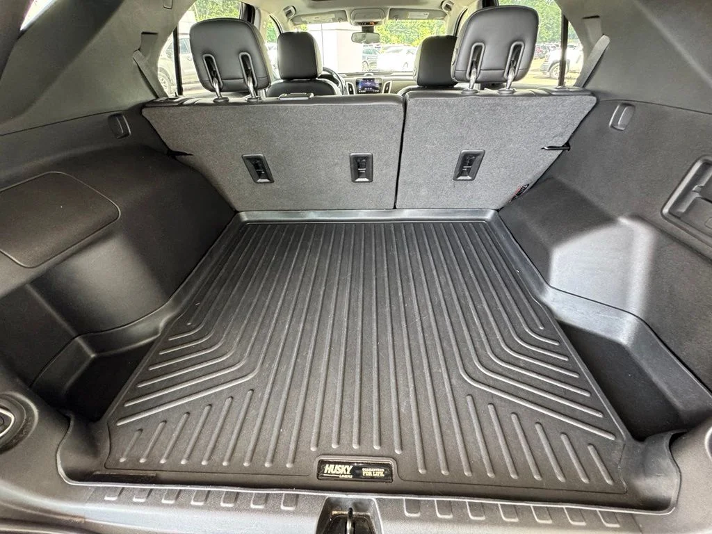 Used 2020 Silver Chevrolet Premier image 10