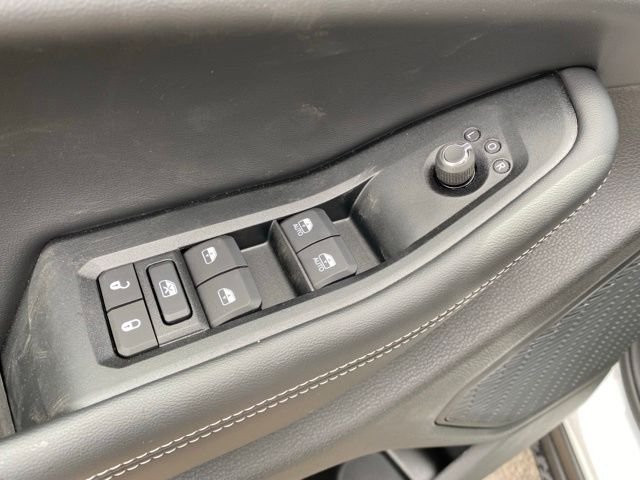New 2026 Bright White Clearcoat Jeep Altitude image 19