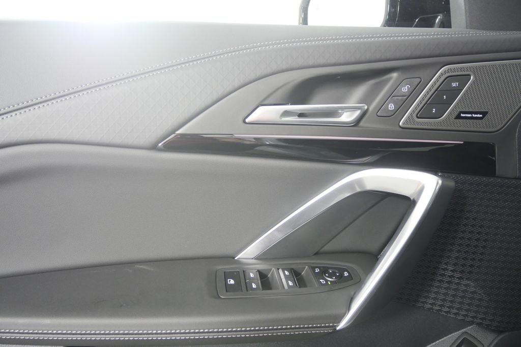 New 2027 Brooklyn Grey Metallic BMW xDrive28i image 8