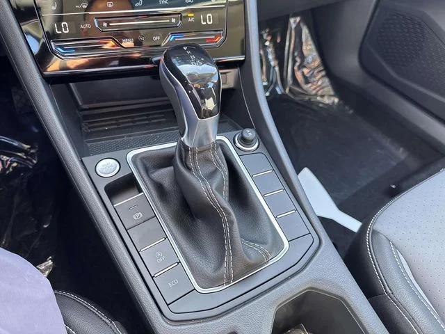 New 2026 Silver Volkswagen 1.5T SE image 24