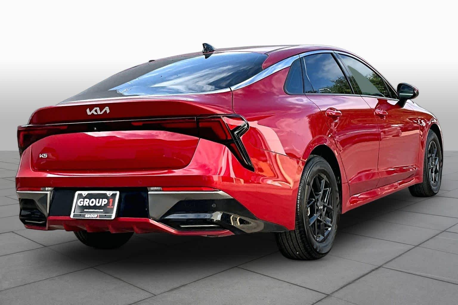 Used 2025 Runway Red Kia LXS image 13