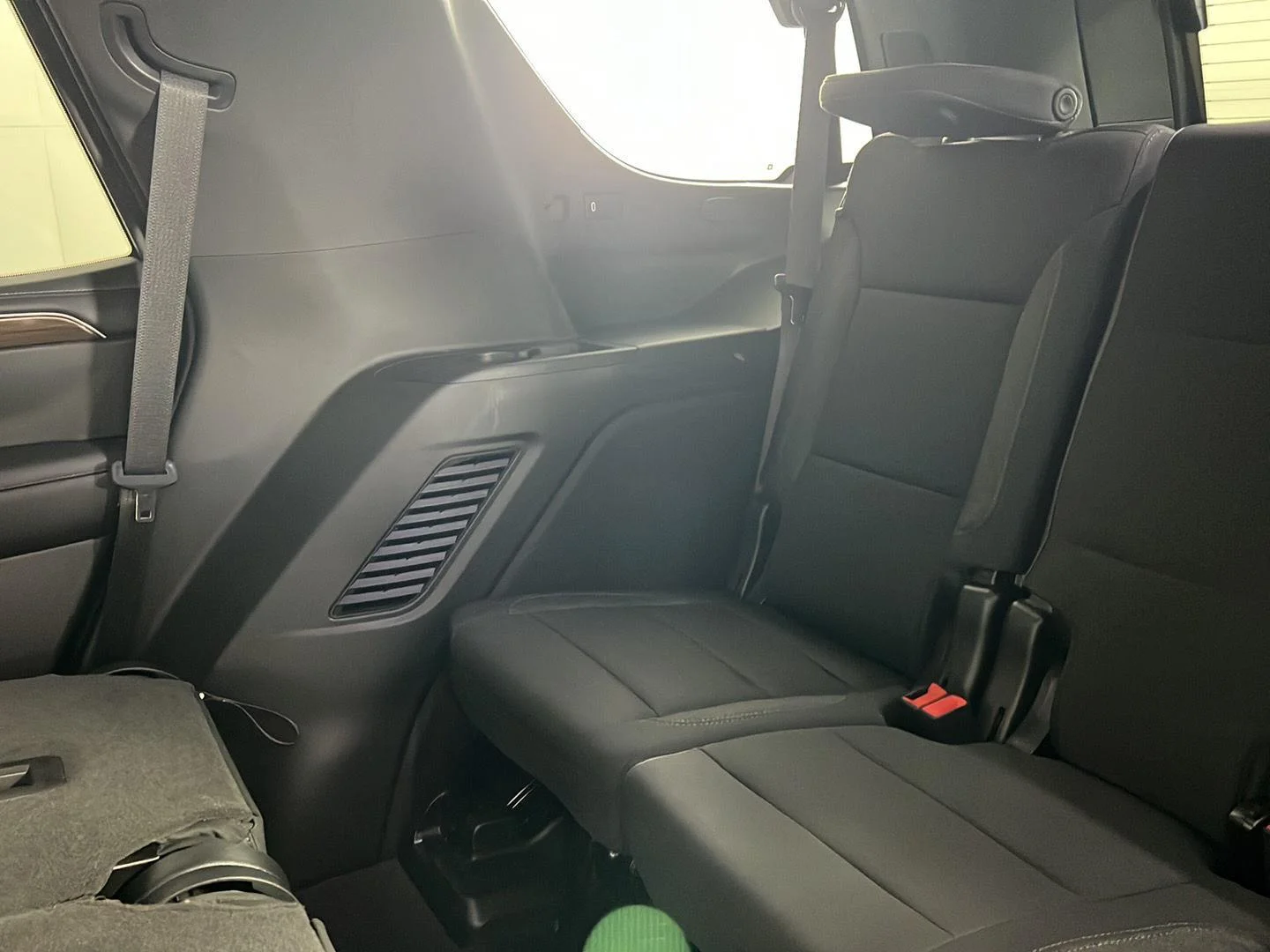 Used 2023 Onyx Black GMC SLE image 10
