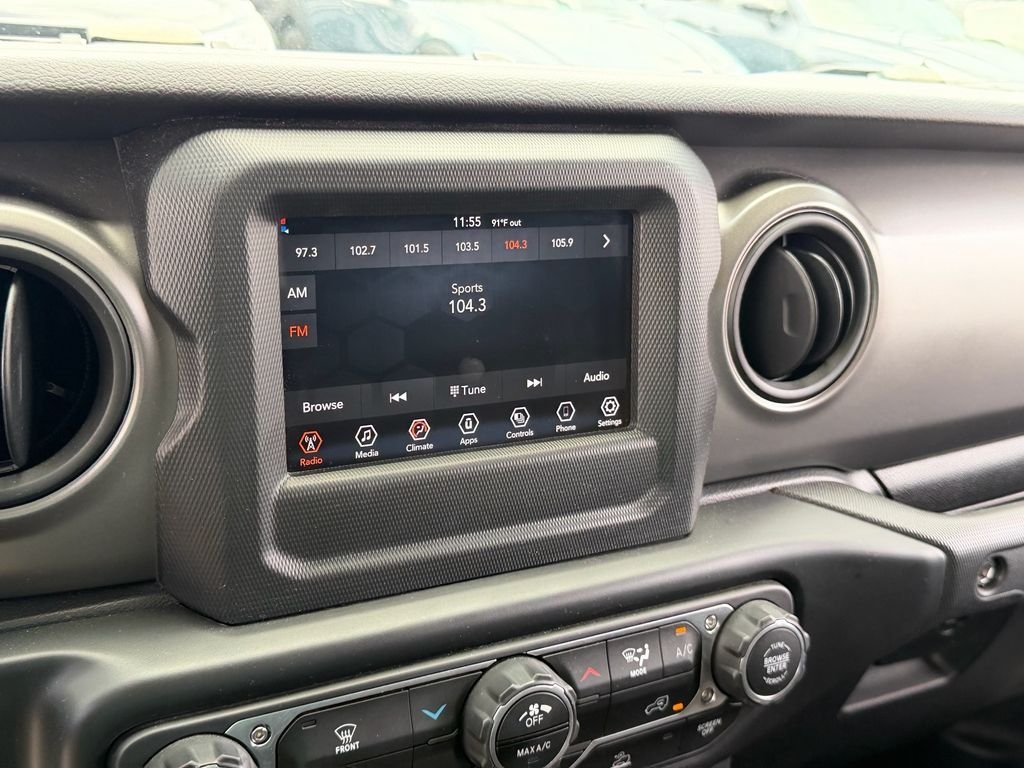 Used 2022 White Jeep Willys image 20