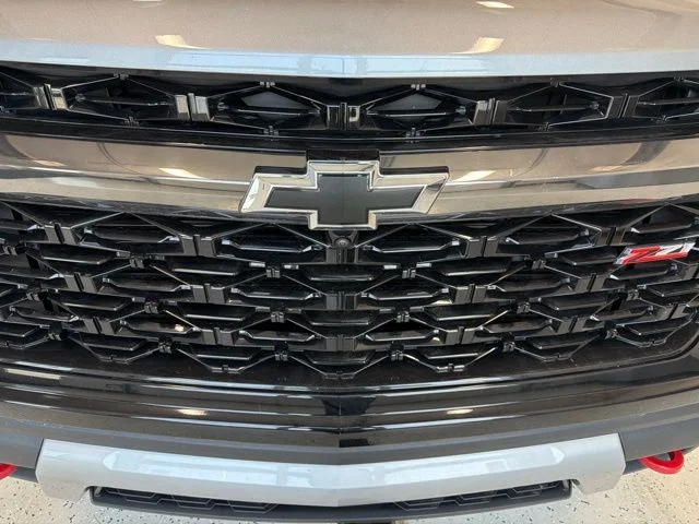 Used 2026 Gray Chevrolet Z71 image 10