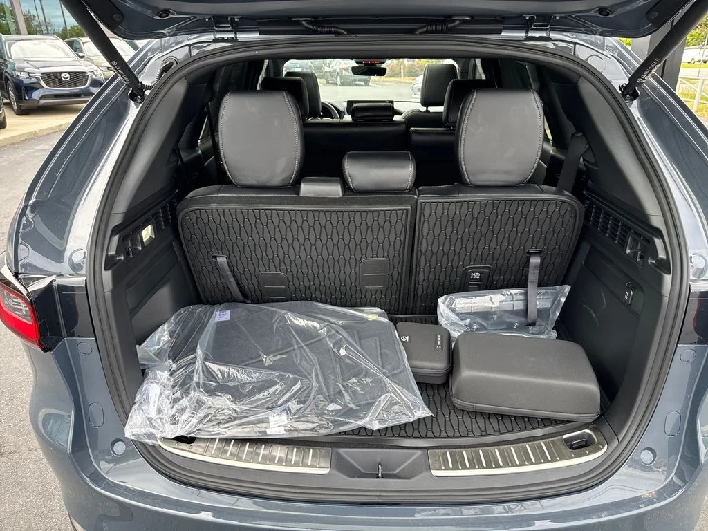 New 2026 Gray Metallic Mazda 3.3 Turbo S Premium image 31