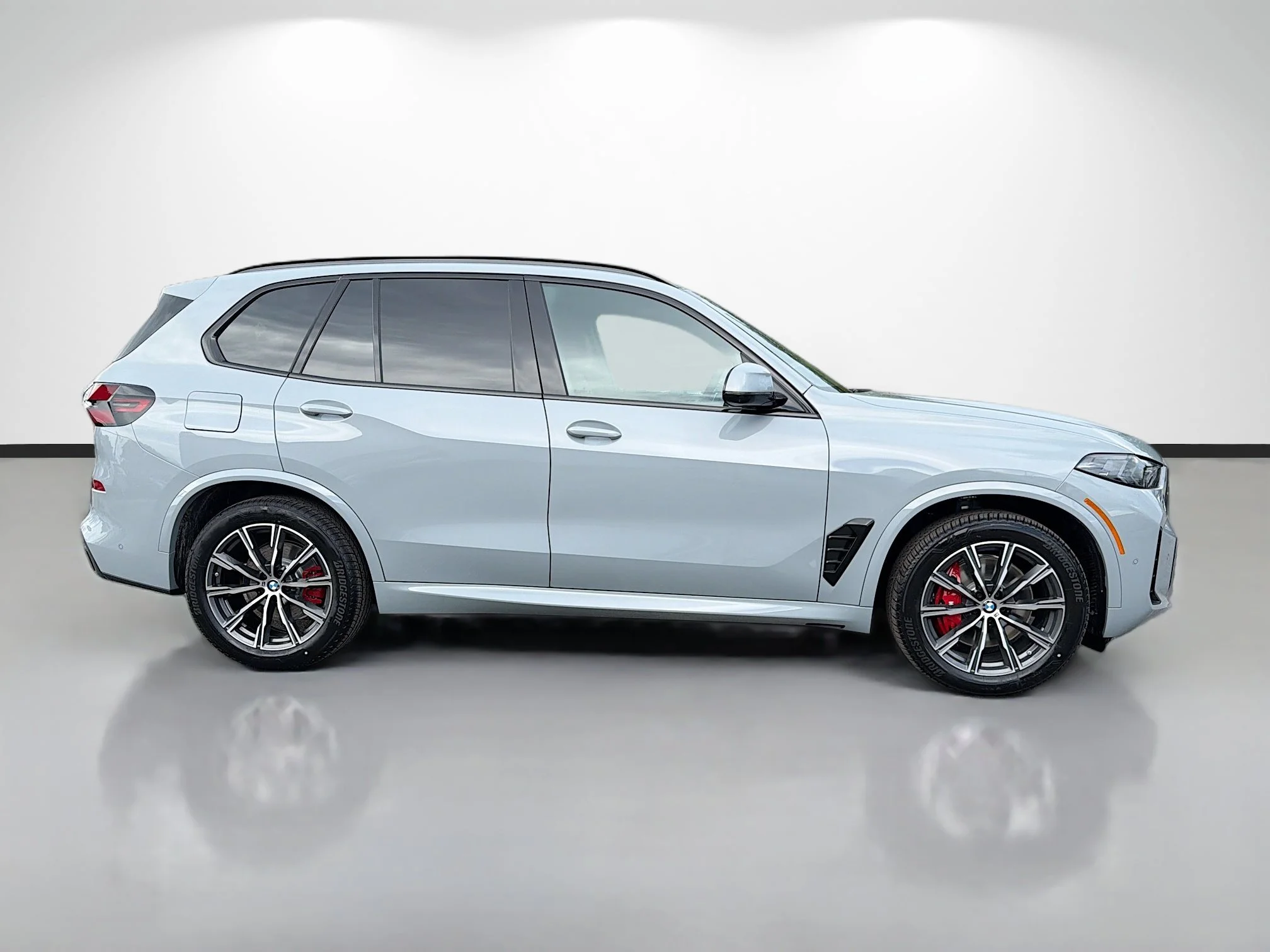 New 2026 Brooklyn Grey Metallic BMW xDrive40i image 2