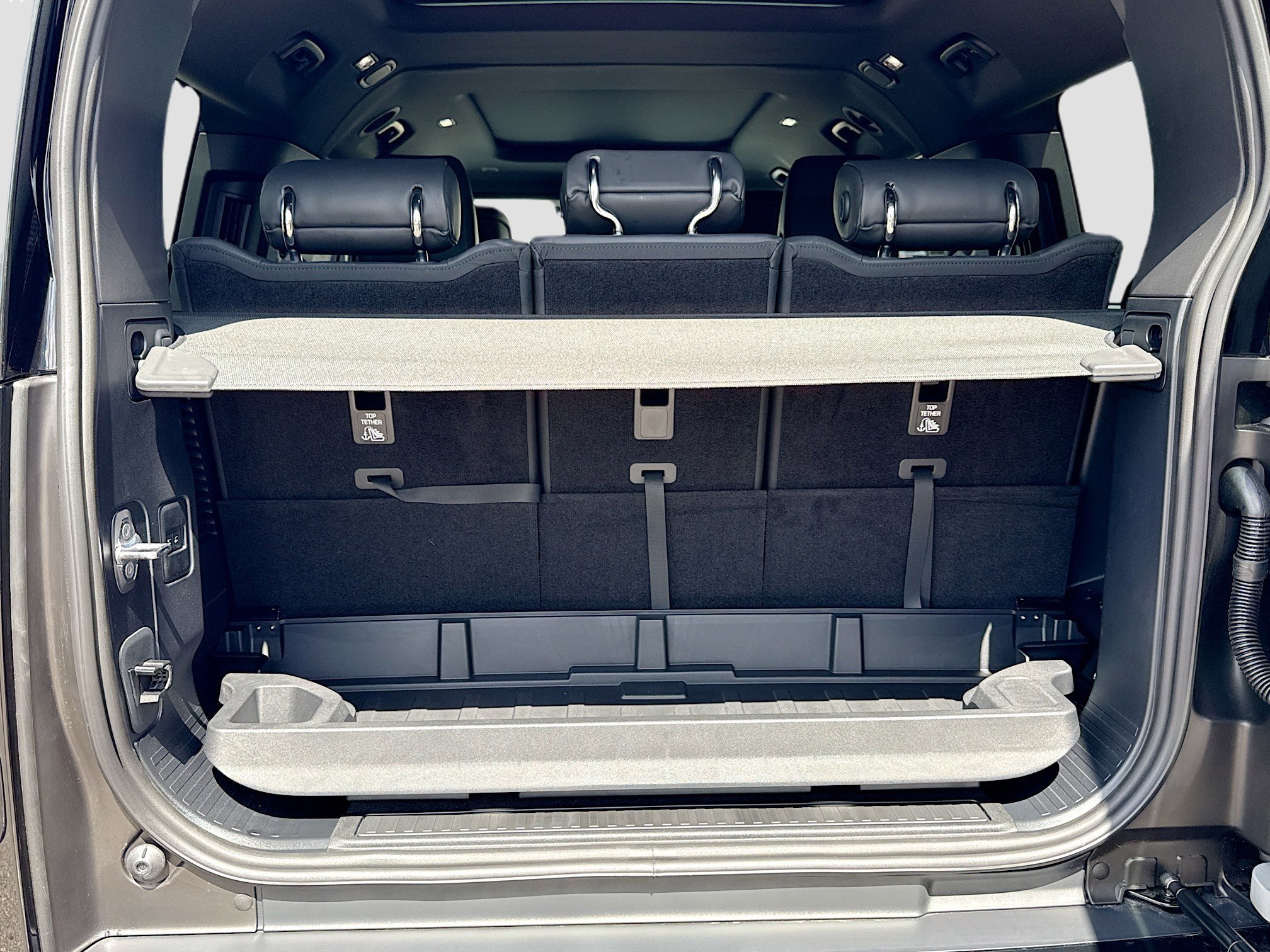 2026 Land Rover Defender S - Photo 12