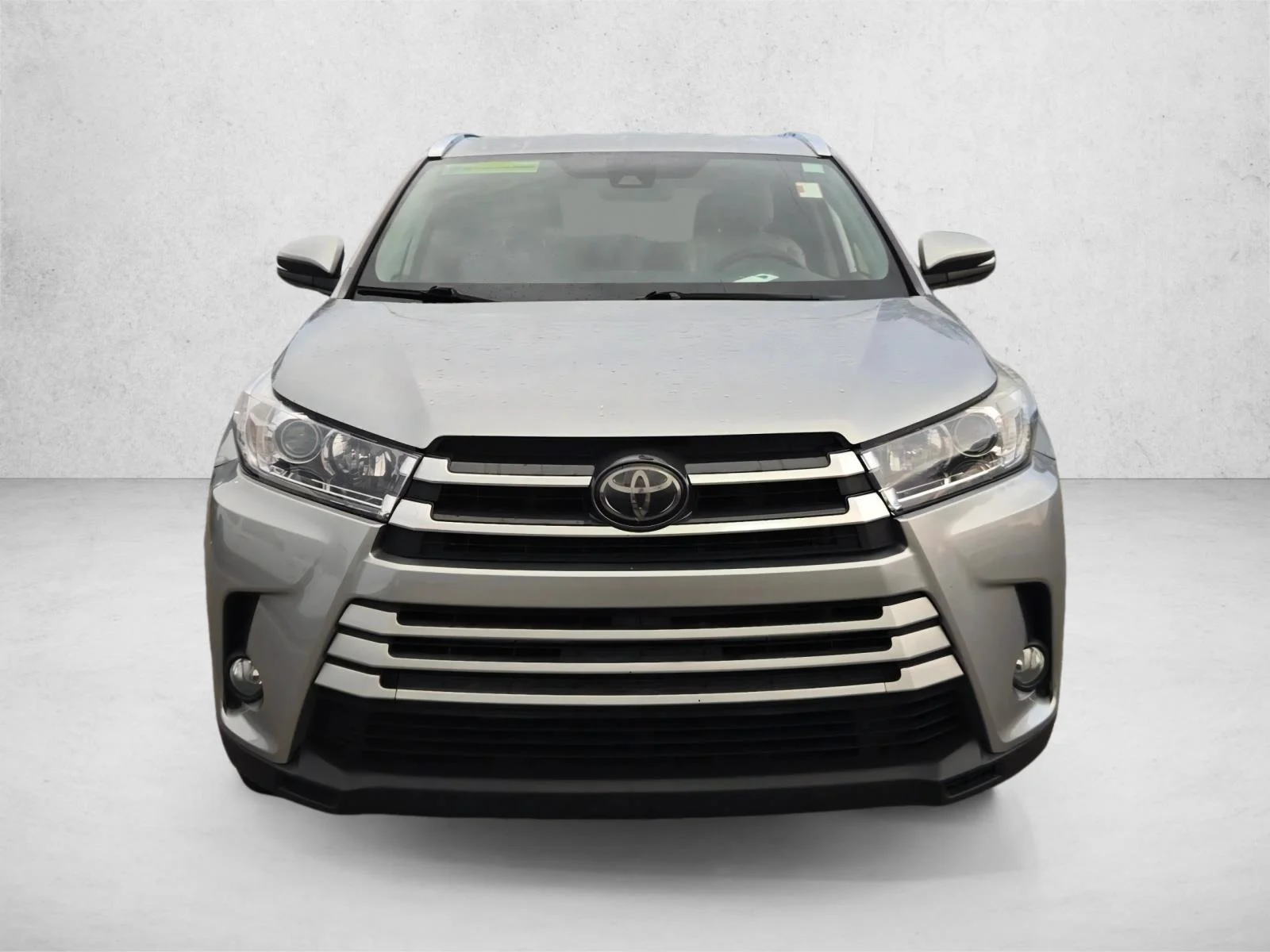 Used 2018 Celestial Silver Metallic Toyota Limited image 2
