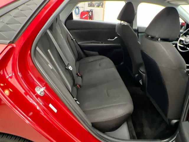 2024 Hyundai Elantra SEL - Photo 17