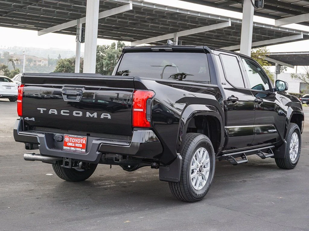 2026 Toyota Tacoma SR5 - Photo 6