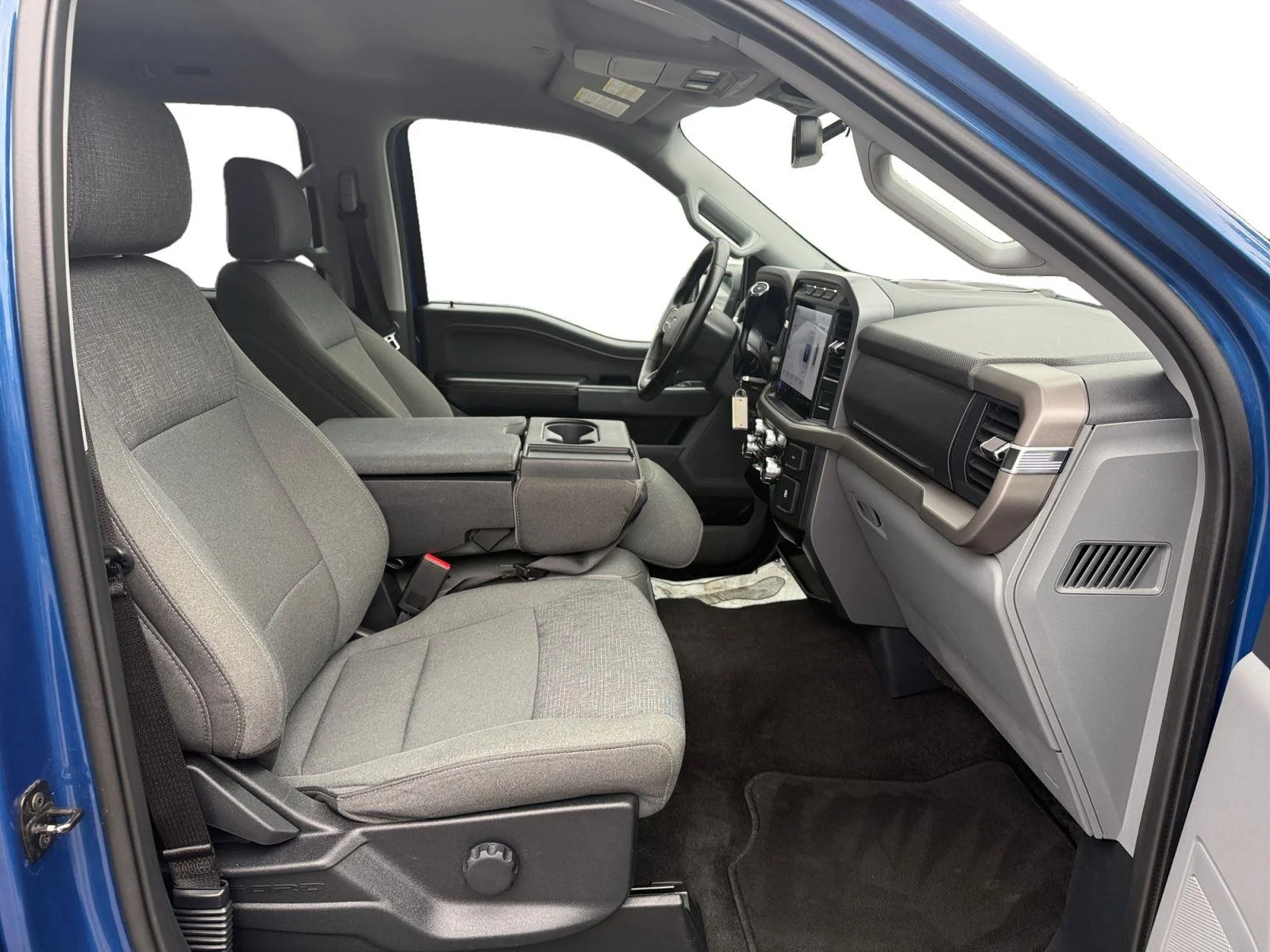 Used 2024 Atlas Blue Ford XLT image 26