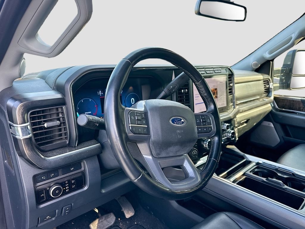 Used 2023 Gray Ford Lariat image 9