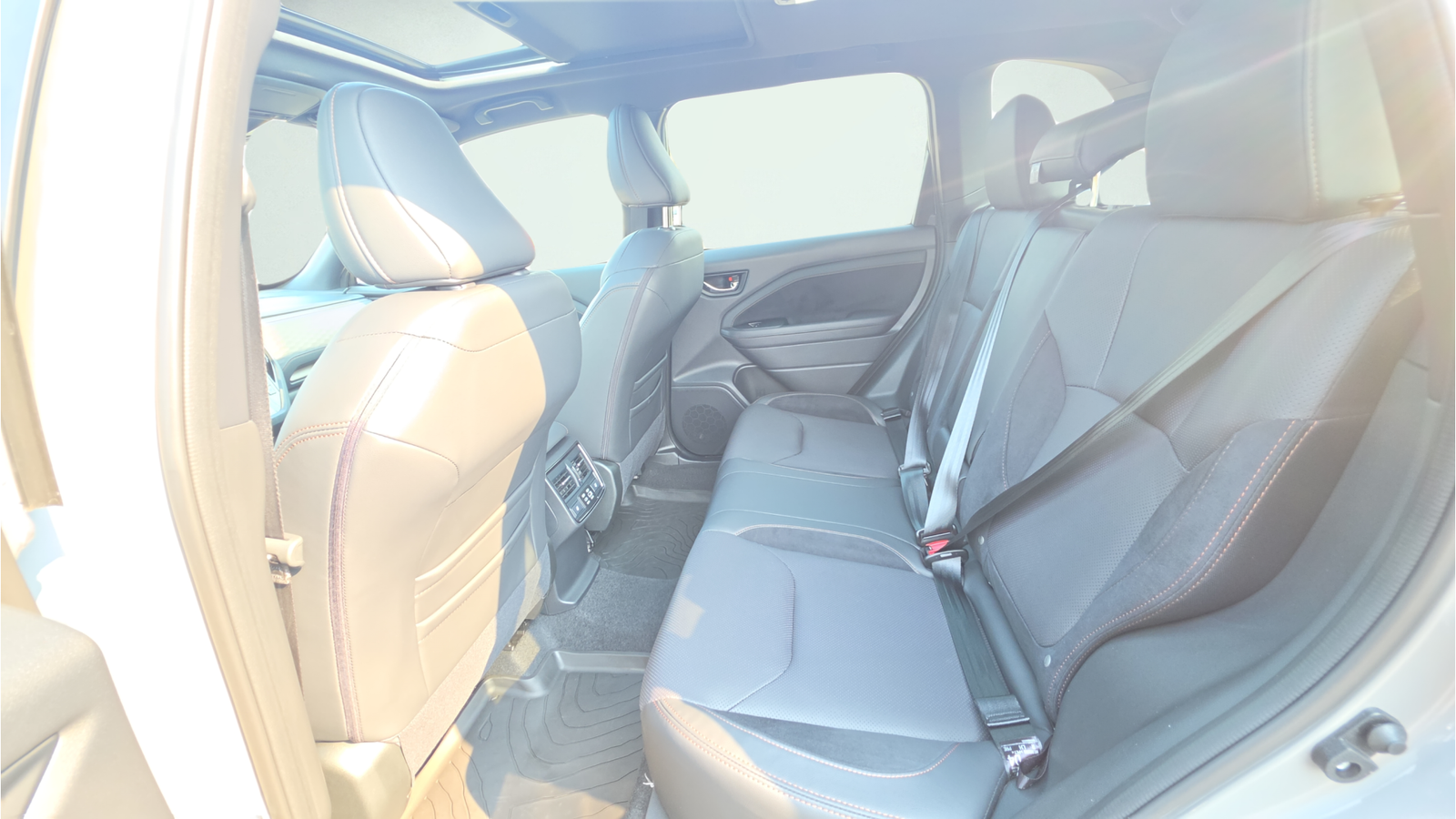 Used 2025 Pearl Subaru Touring image 21