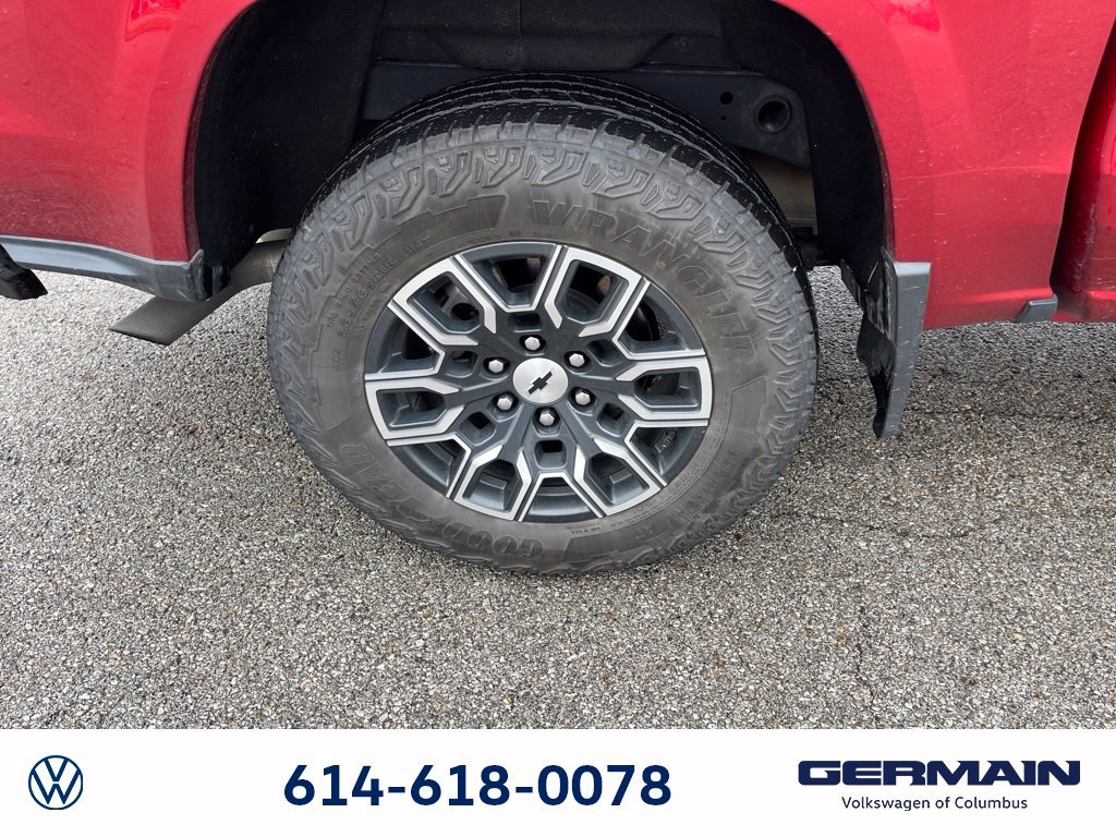 Used 2023 Red Chevrolet Z71 image 16