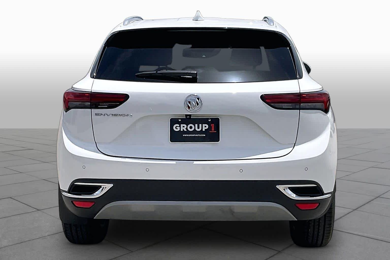 Used 2022 Summit White Buick Preferred image 5