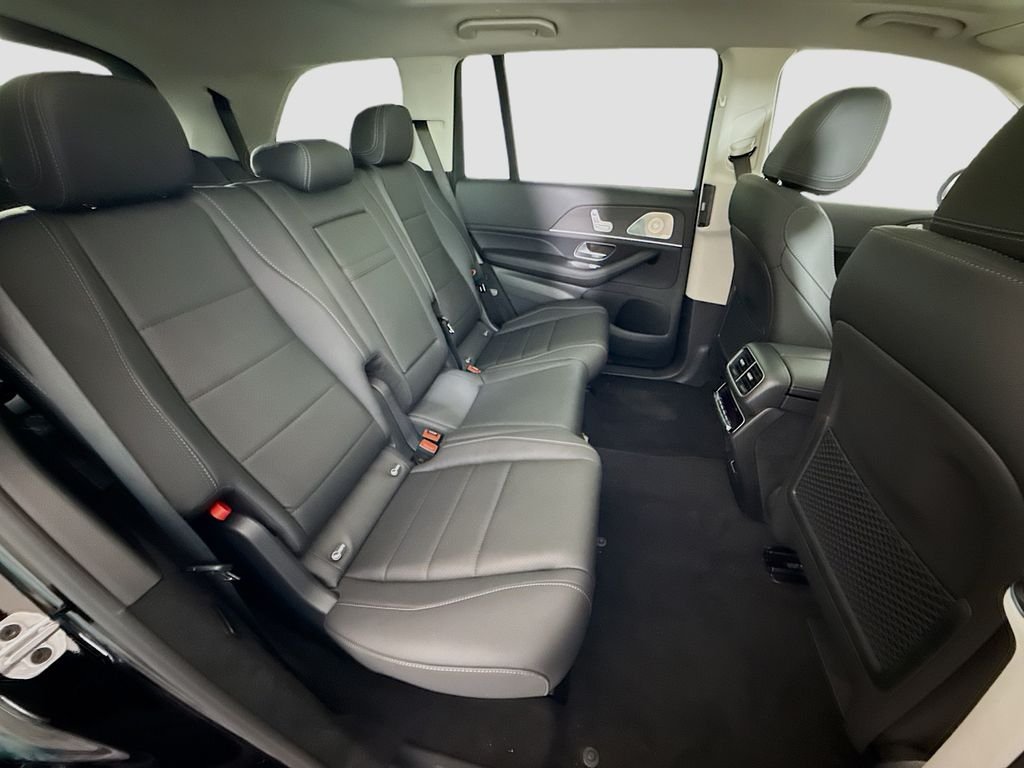 Used 2026 Black Mercedes-Benz GLS 450 image 30