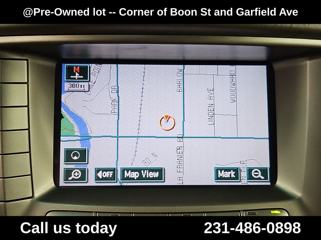 Used 2004  Toyota Base image 22