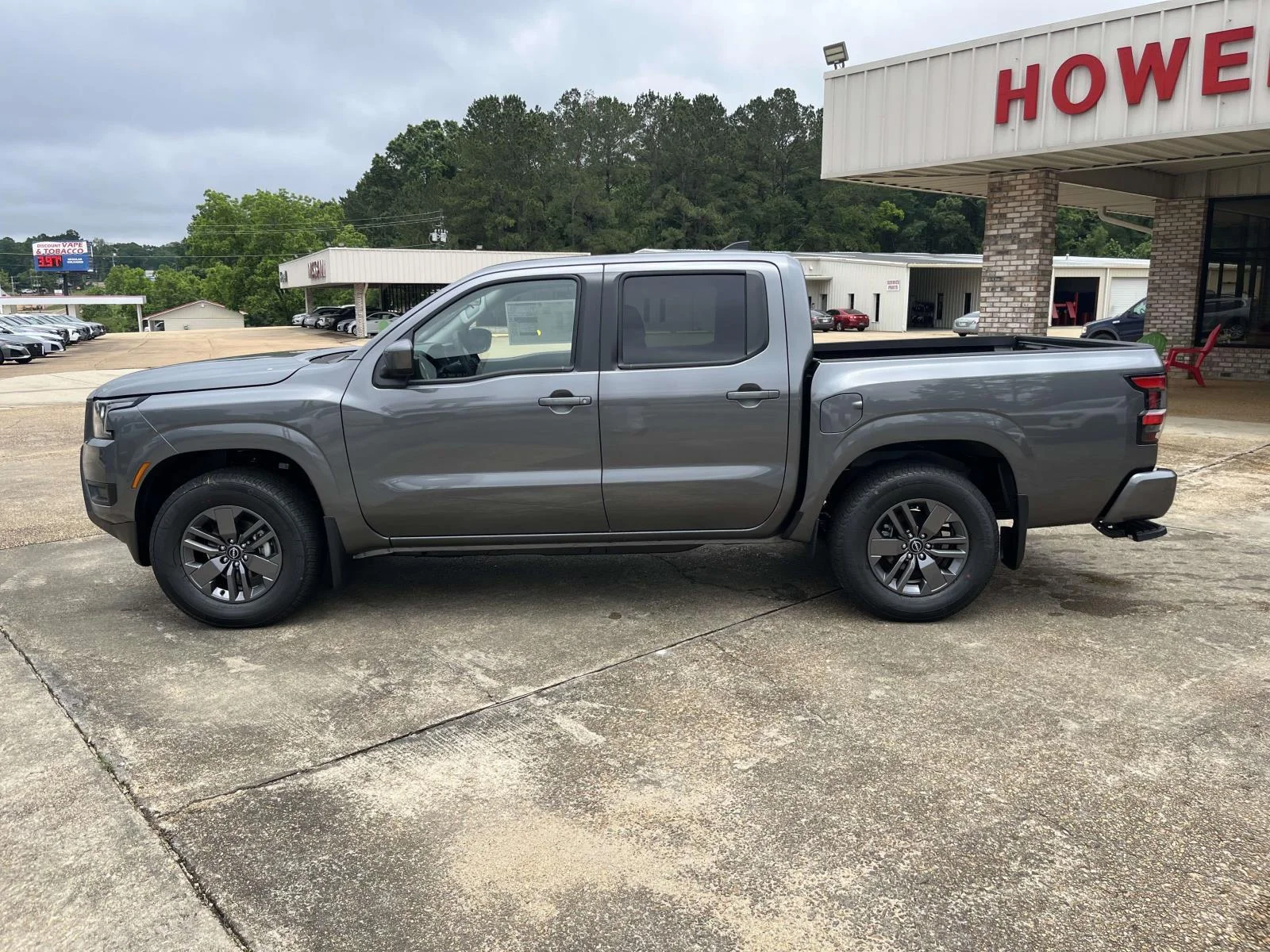New 2026 Gun Metallic Nissan Crew Cab SV image 4