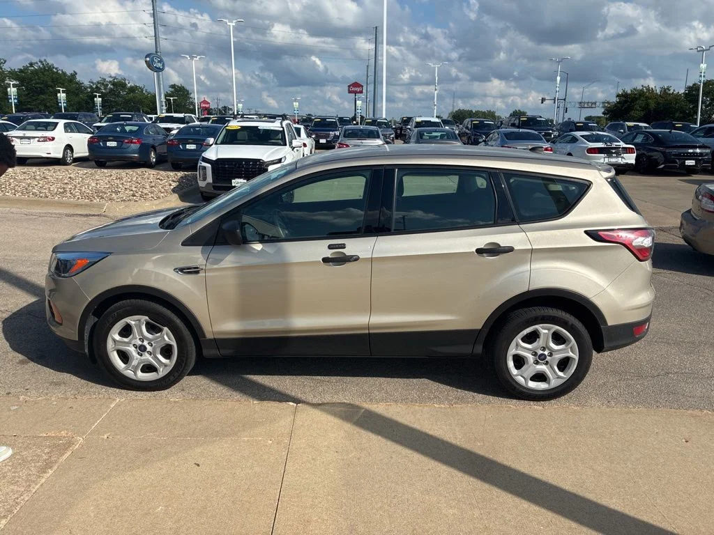 Used 2017 Gold Ford S image 4