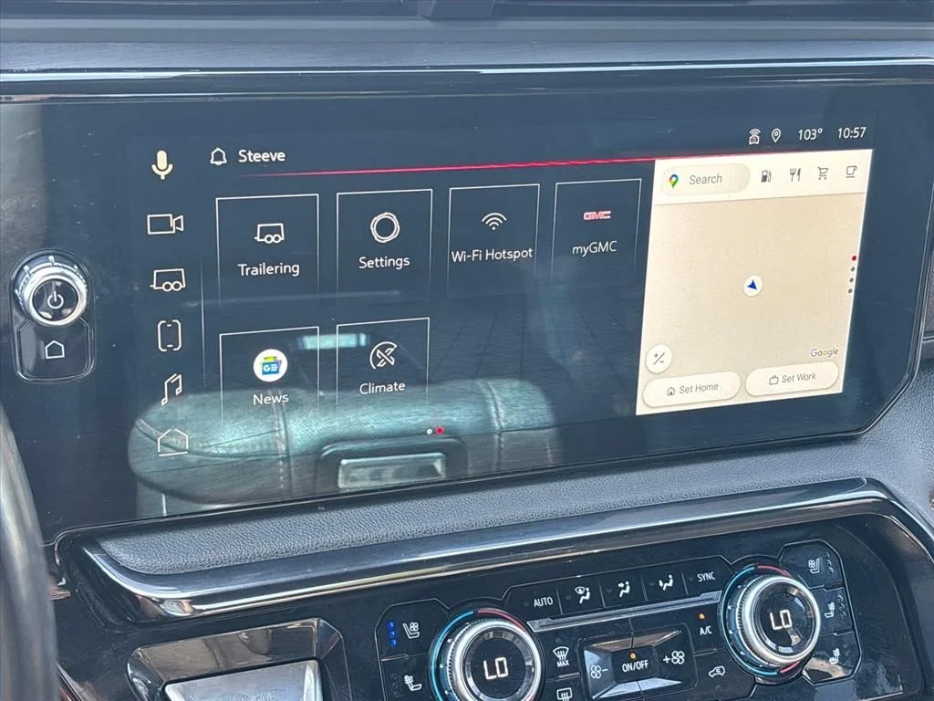 Used 2022 White GMC AT4 image 39