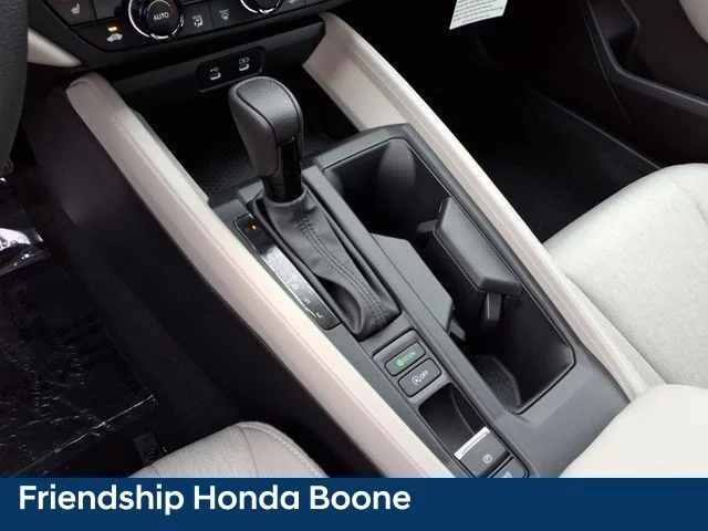 Used 2025 White Honda SE image 20