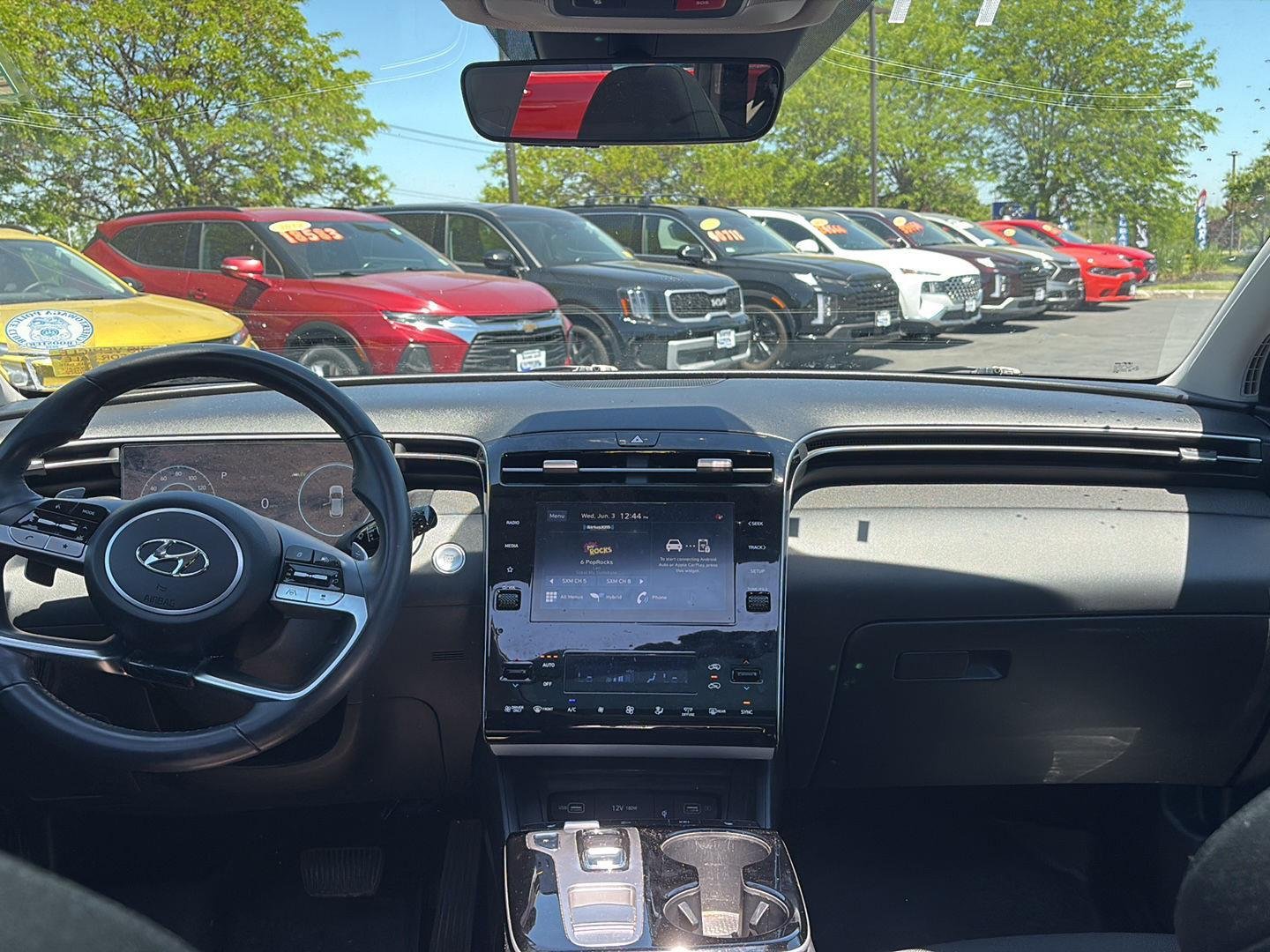 Used 2022 Quartz White Hyundai SEL Convenience image 2