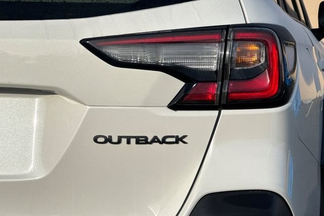 Used 2025 White Subaru Onyx Edition image 35