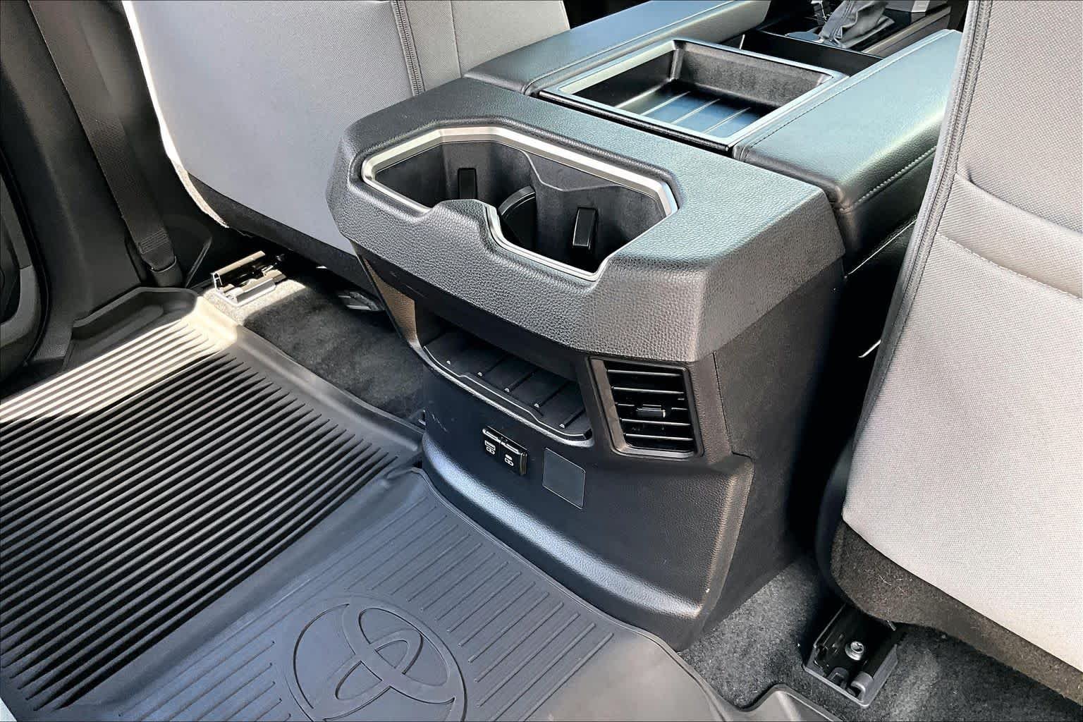 Used 2025 Ice Cap Toyota SR5 image 9