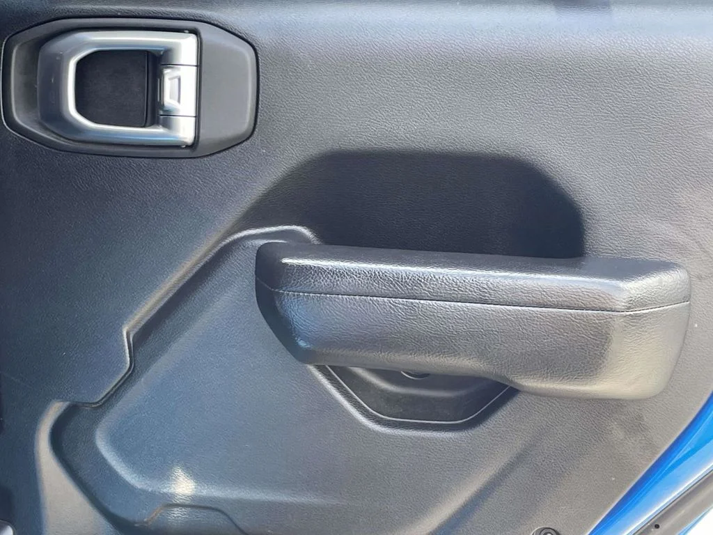 Used 2021 Blue Jeep Unlimited Rubicon image 18