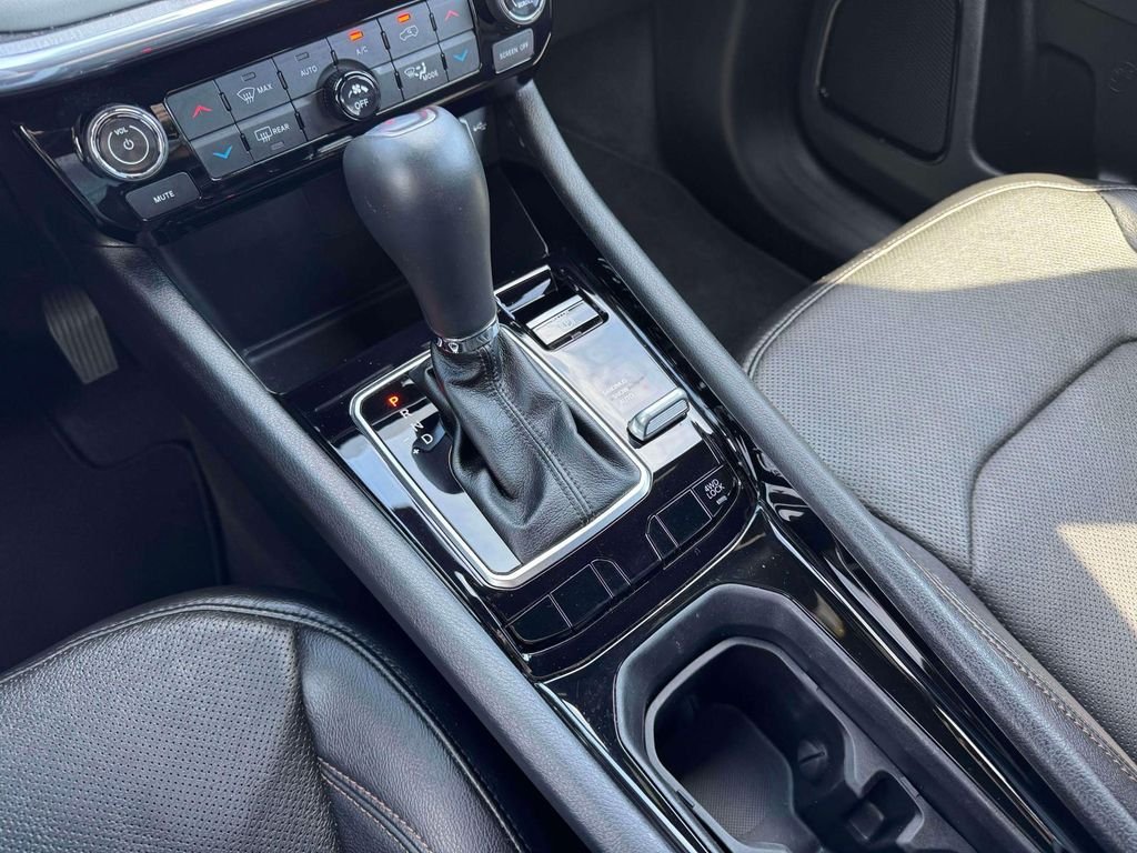 Used 2023 Gray Jeep Limited image 29