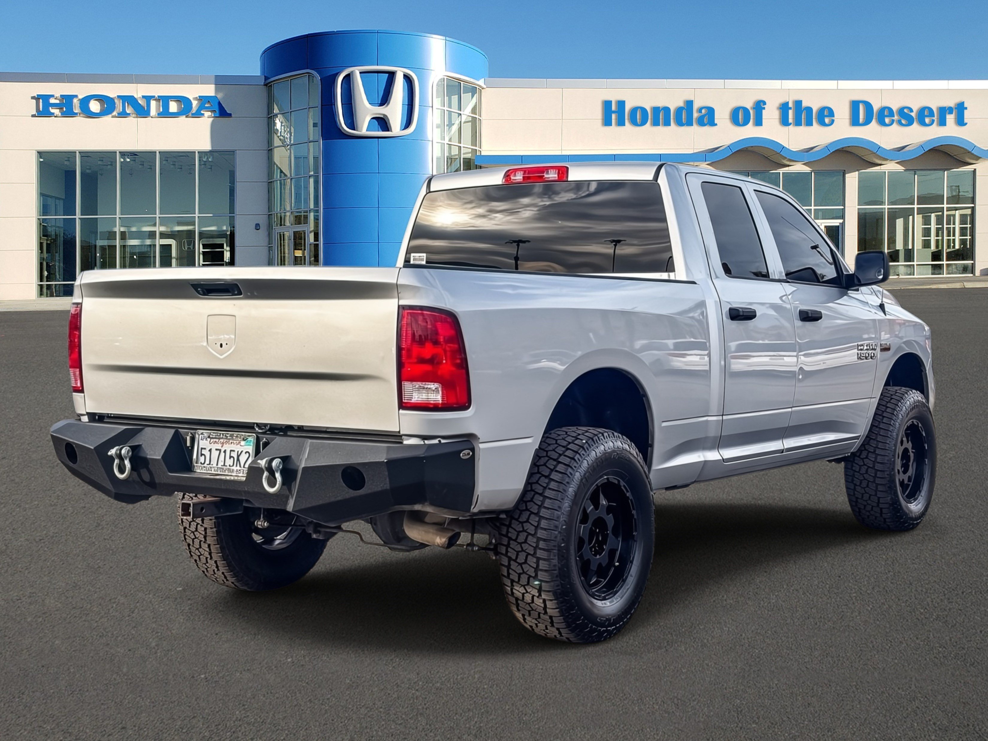 Used 2018 Bright Silver Metallic Clearcoat Ram Express image 6