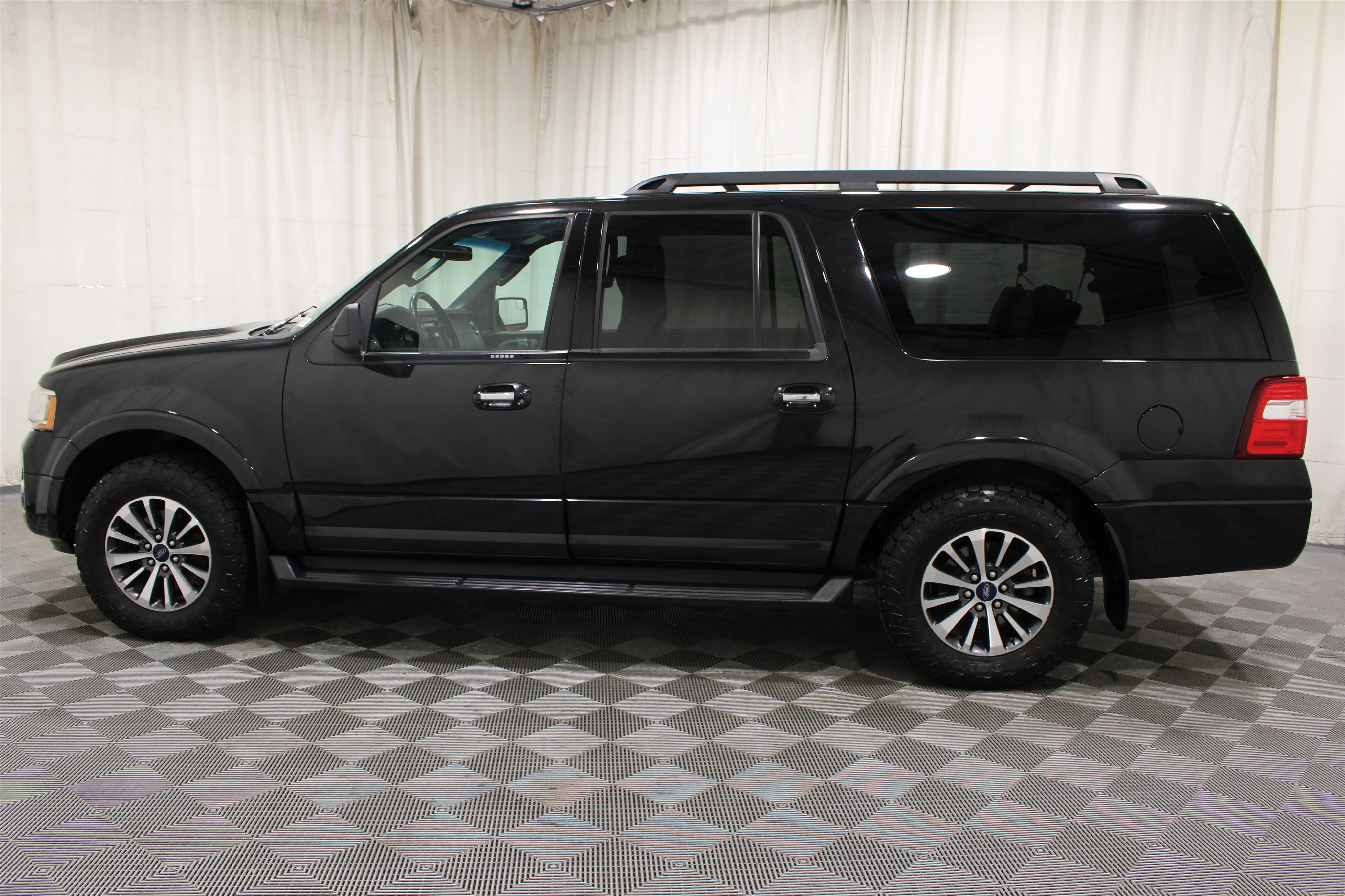 2015 Ford Expedition XLT - Photo 34