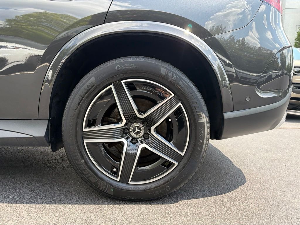 Used 2023 Graphite Gray Metallic Mercedes-Benz GLC 300 image 10