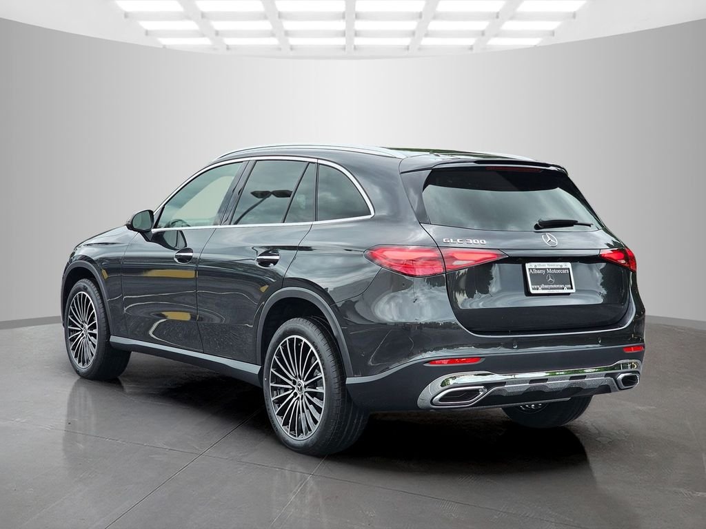 New 2026 Graphite Grey Metallic Mercedes-Benz GLC 300 image 4