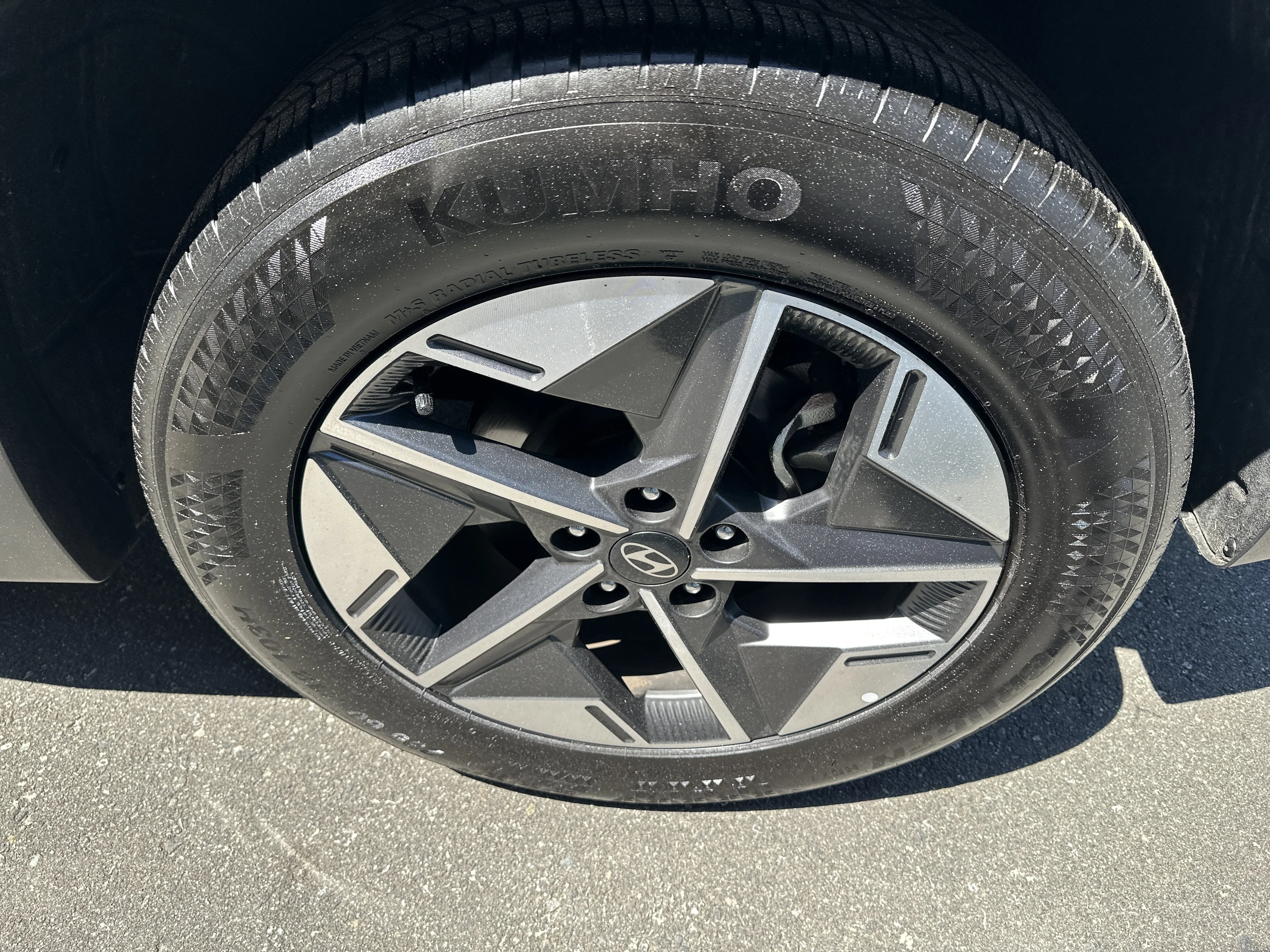 Used 2025 Ecotronic Gray Hyundai SEL image 33
