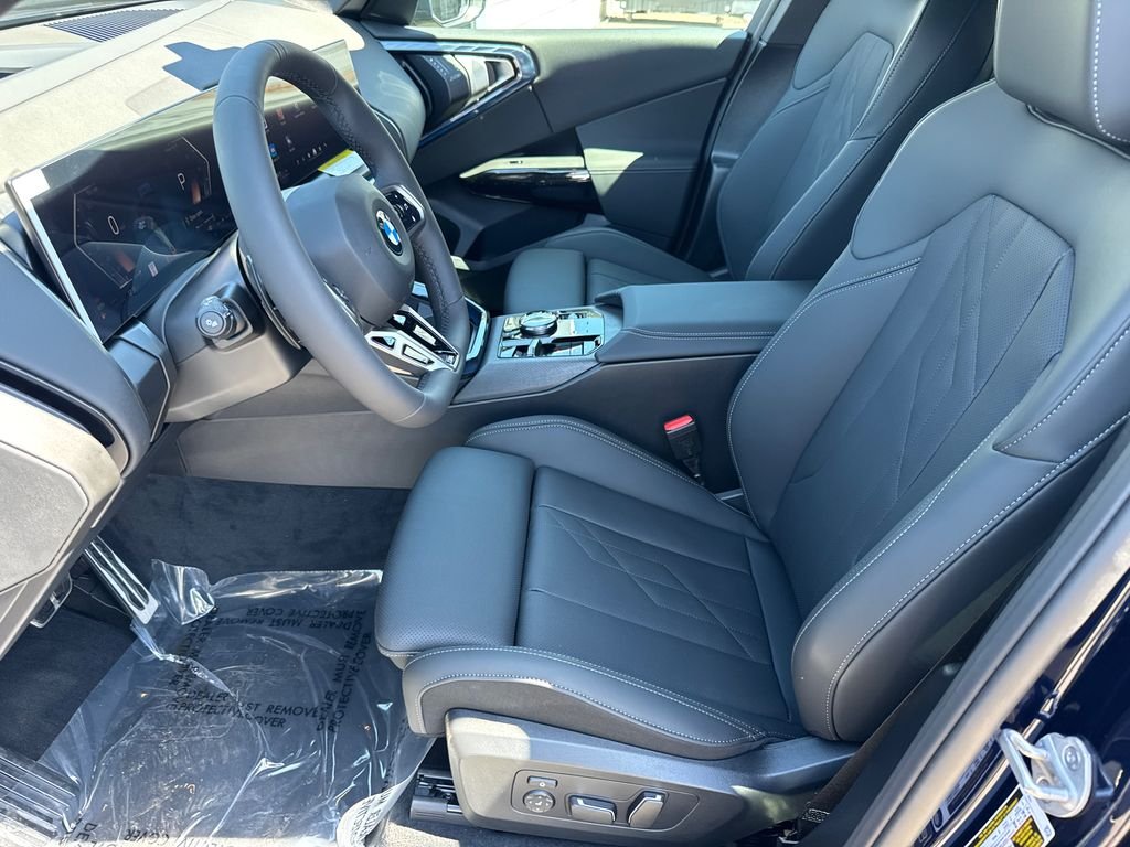 New 2026 Tanzanite Blue II Metallic BMW 30 xDrive image 24