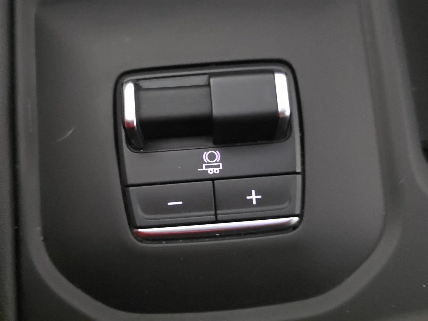 Used 2025 Onyx Black GMC Denali image 21