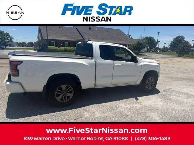 Used 2025 White Nissan SV image 7
