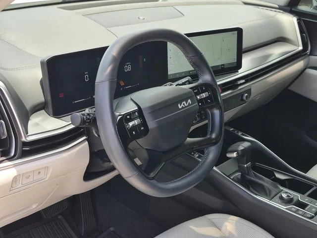 Used 2026 Glacial White Pearl Kia EX image 10