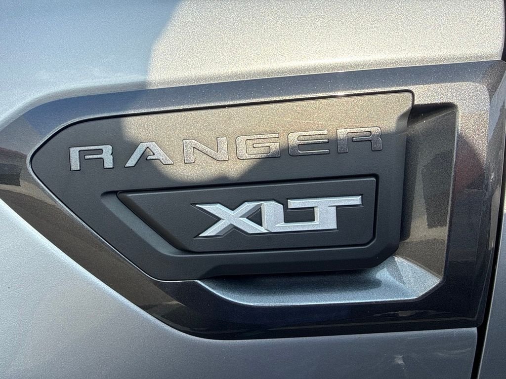 Used 2020 Silver Ford XLT image 9